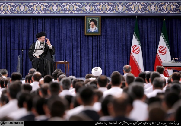 دیدار کارکنان و خانواده‌های ناوگروه ۸۶ ارتش جمهوری اسلامی ایران