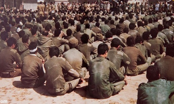 مرگ بر صدام گفتن‌های آزاده‌ها مقابل دوربین صدام/ ترس بعثی‌ها از دعا خواندن اسرا