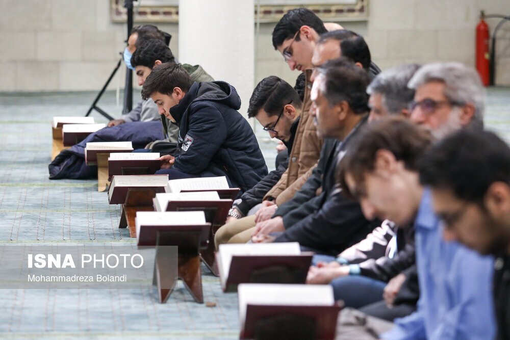 مراسم ختم امیرمحمد خالقی در مسجد دانشگاه تهران | تصاویر