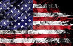 پایین آوردن پرچم آمریکا در واشنگتن +  فیلم