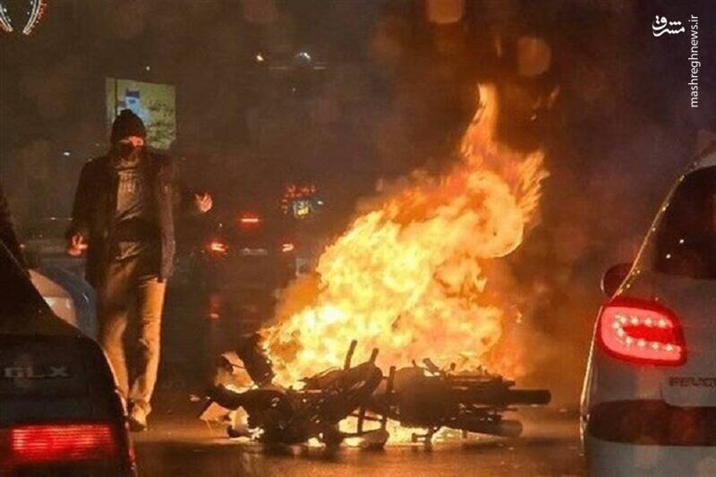 مملکته هنوز خیالبافی میکند مملکته هنوز خیالبافی میکند