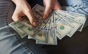 نقش عوامل خارجی و داخلی در رشد قیمت دلار