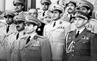 مردی که در اوج قدرت بر حکومت شاه شورید
