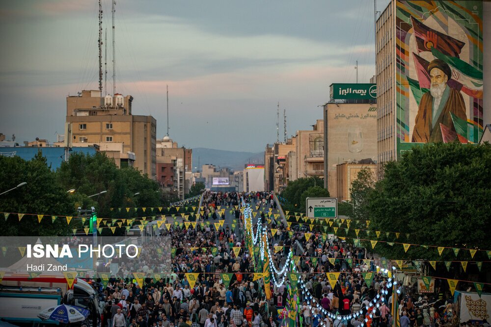 اجتماع ۵ کیلومتری امام رضایی‌ها در تهران
