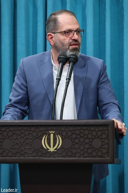 تصاویر دیدار جمعی از کارگران با رهبرانقلاب