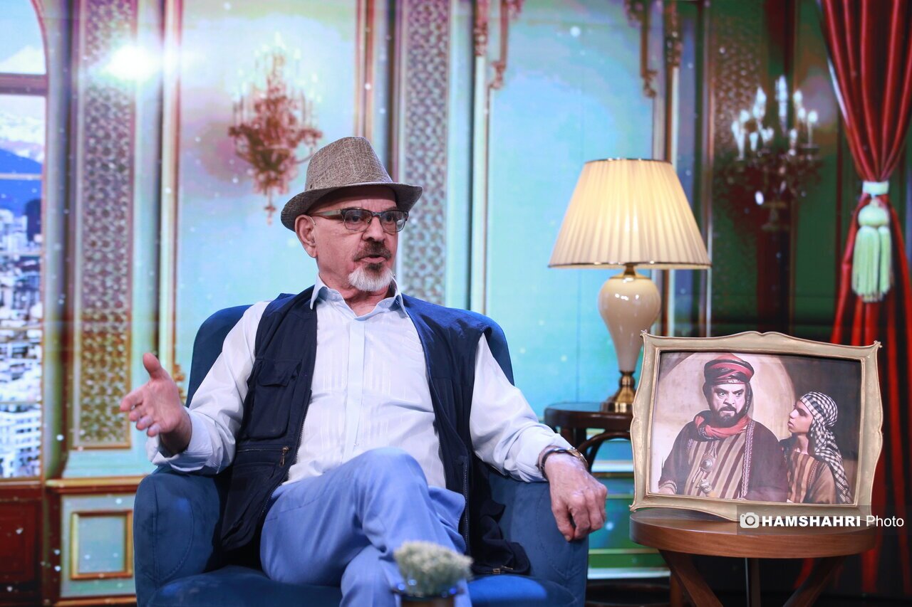 سال ۱۴۰۱ عده‌ای هول شدند و فکر کردند بوی انقلاب می‌آید
