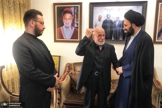 عرض ارادت سید علی خمینی برمزار و شهید نصرالله و پدرایشان+تصاویر