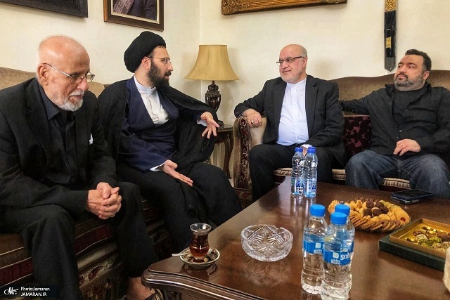 عرض ارادت سید علی خمینی برمزار و شهید نصرالله و پدرایشان+تصاویر