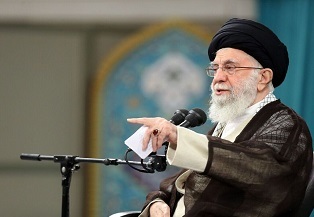 ورود نظامی آمریکا صدمات جبران ناپذیرخواهد داشت/ملت ایران در مقابل هیچ کس تسلیم نخواهد شد