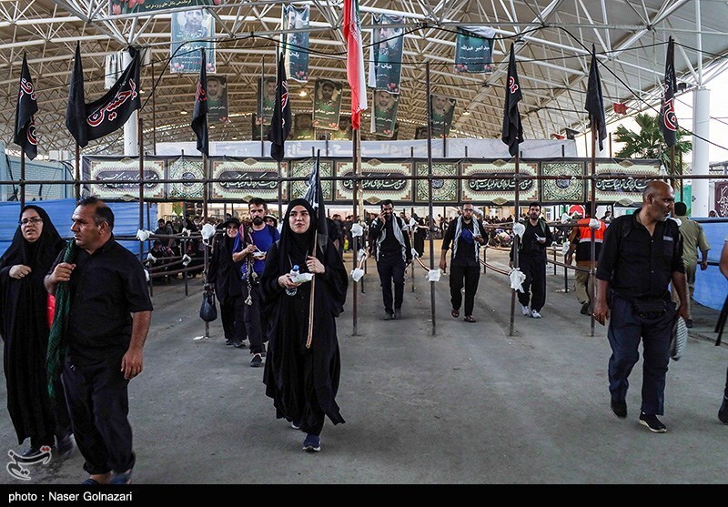 بازگشت زائرین اربعین حسینی از مرز مهران