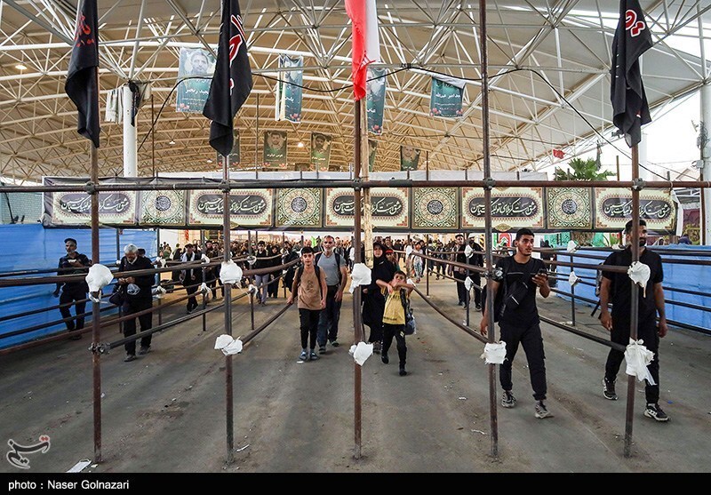 بازگشت زائرین اربعین حسینی از مرز مهران