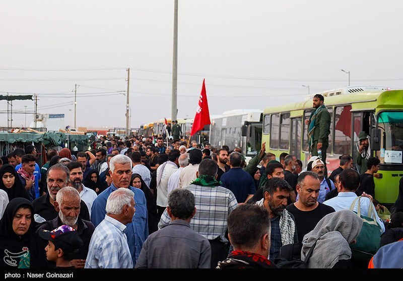بازگشت زائرین اربعین حسینی از مرز مهران