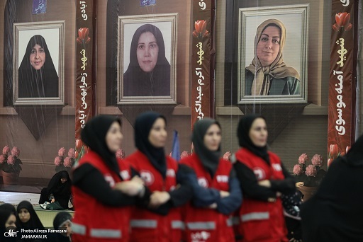 اجتماع بزرگ گرامیداشت ۱۱۰ شهید زن و کودک دفاع مقدس ۱۲ روزه تهران