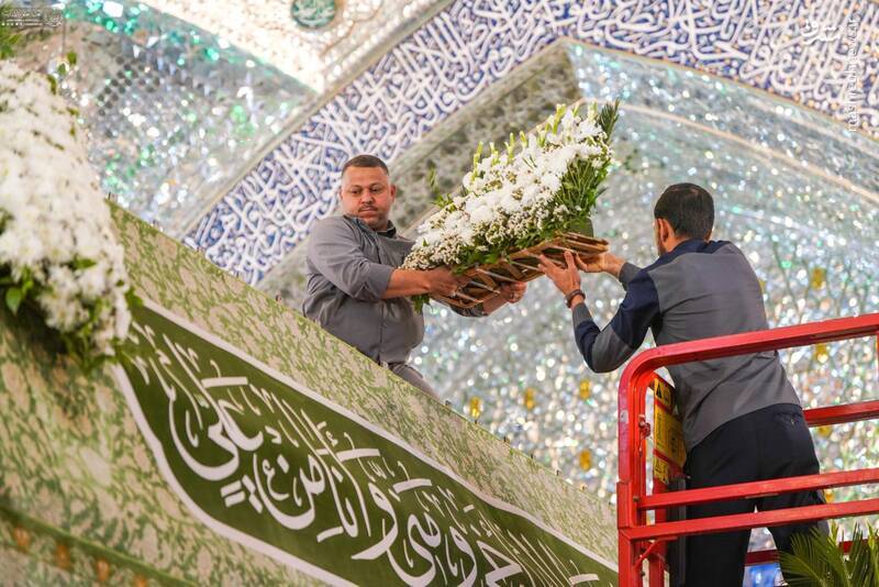 گل آرایی حرم مولا علی به مناسبت ۱۷ ربیع +تصاویر
