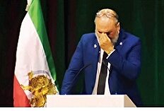بی‌وطن بی‌شرف و آواره مثل فرخ‌نژاد