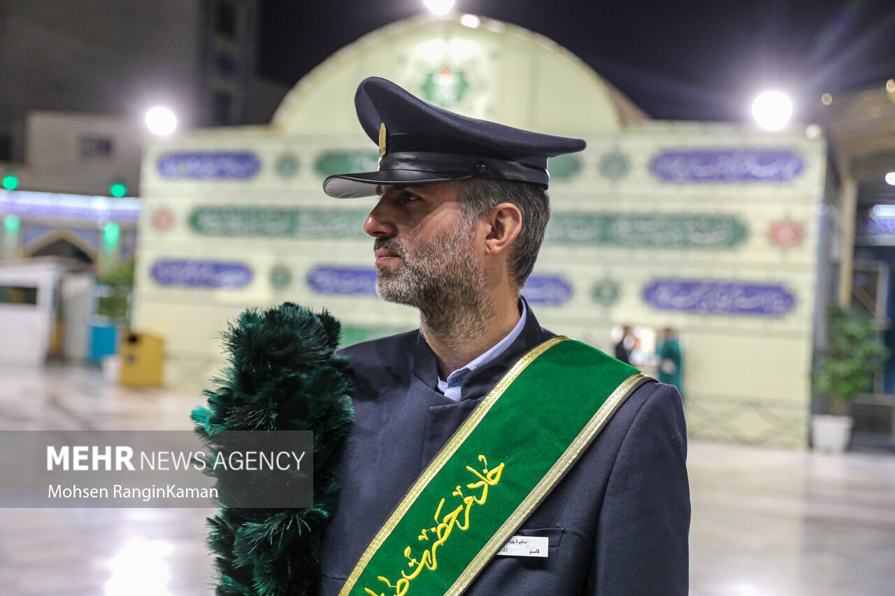 آیین غبارروبی ضریح مطهر آستان مقدس امامزاده صالح (ع)