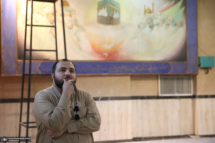 بازدید جمعی از دانشجویان کشور عراق از بیت امام خمینی در جماران