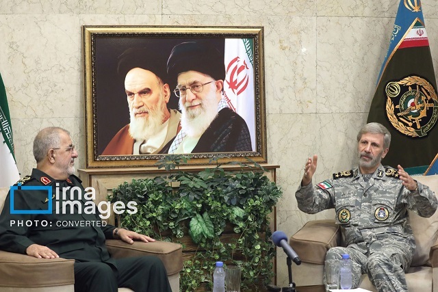 دیدار فرمانده کل سپاه با فرمانده کل ارتش