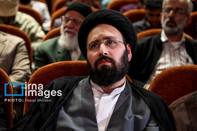 تصاویر بزرگداشت شهید نصرالله در دانشگاه تهران