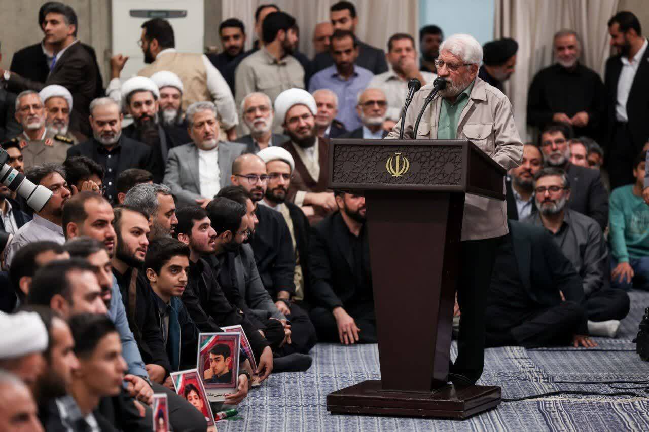 تصاویر دیدار دانشآموزان و دانشجویان با رهبرانقلاب تصاویر دیدار دانشآموزان و دانشجویان با رهبرانقلاب