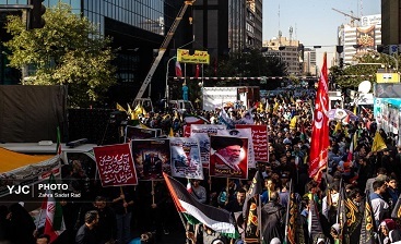 گزارشی از راهپیمایی مردم سراسر ایران اسلامی در یوم الله ۱۳ آبان