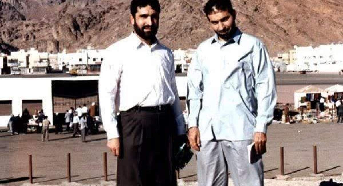 نخبگان باید بصيرت هم داشته باشند