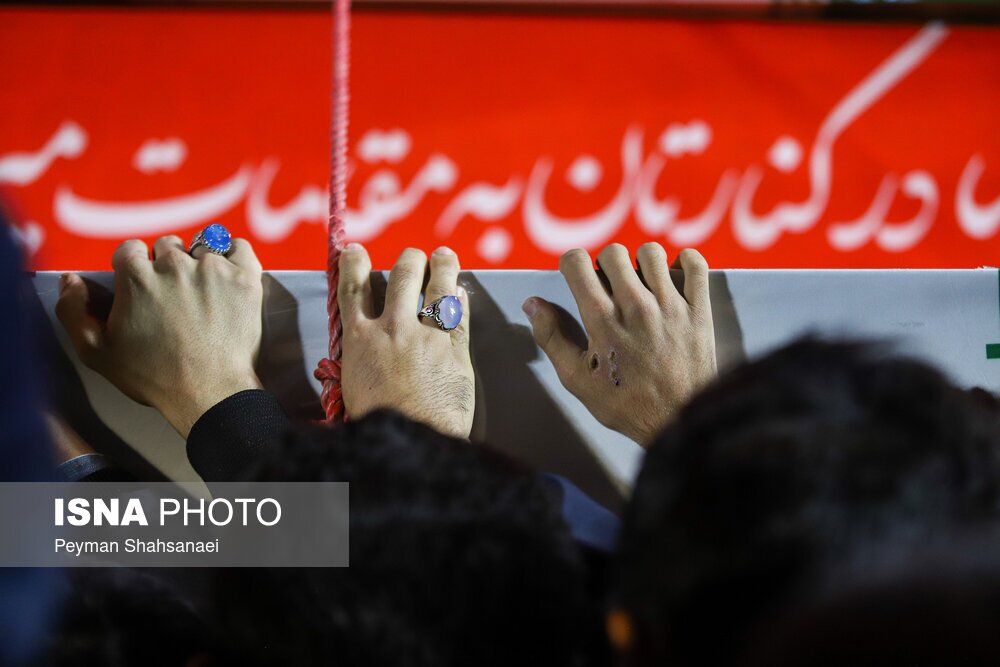 آیین بدرقه کاروان «اهالی بهشت» در اصفهان آیین بدرقه کاروان «اهالی بهشت» در اصفهان