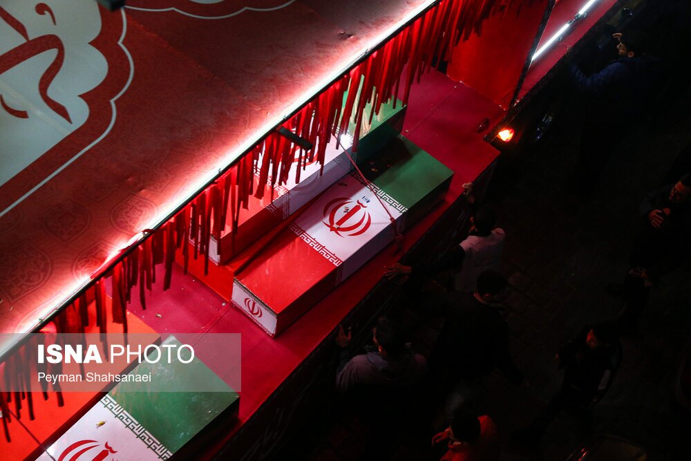 آیین بدرقه کاروان «اهالی بهشت» در اصفهان آیین بدرقه کاروان «اهالی بهشت» در اصفهان