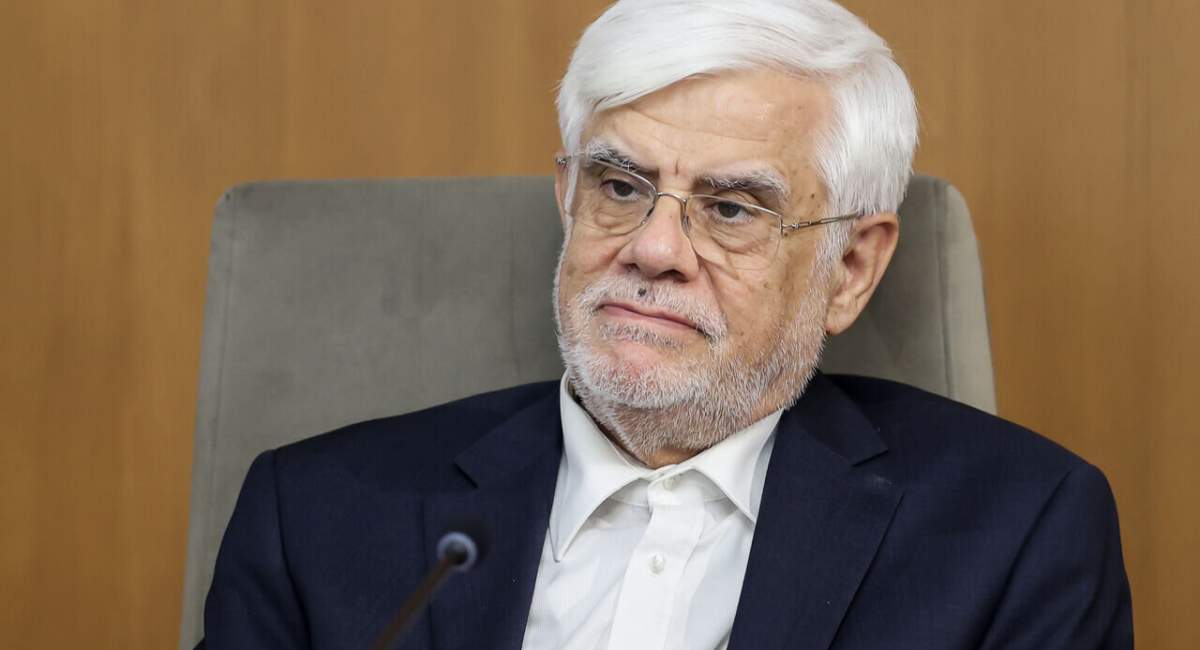 عارف استعفا داده ولی پزشکیان قبول نکرده