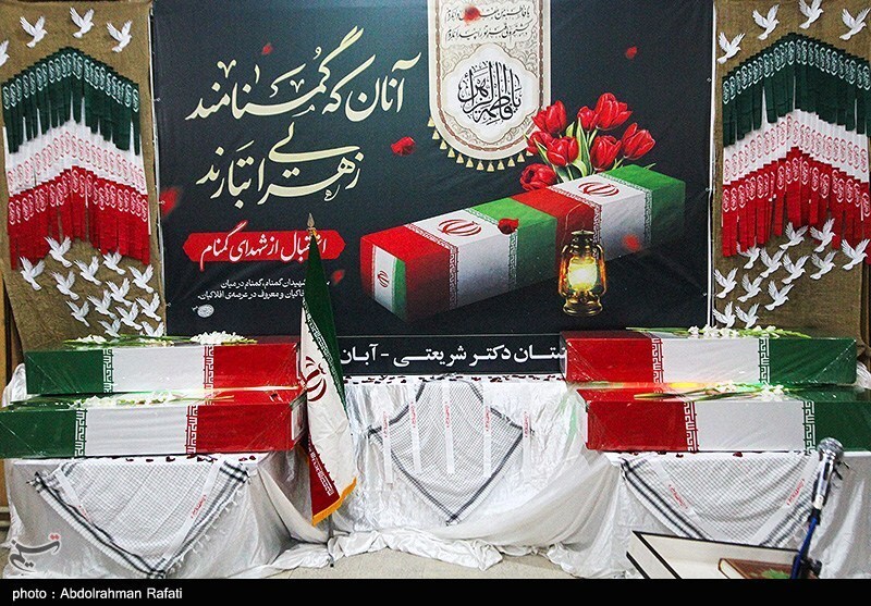 استقبال از 4 شهید گمنام در دبیرستان شریعتی همدان