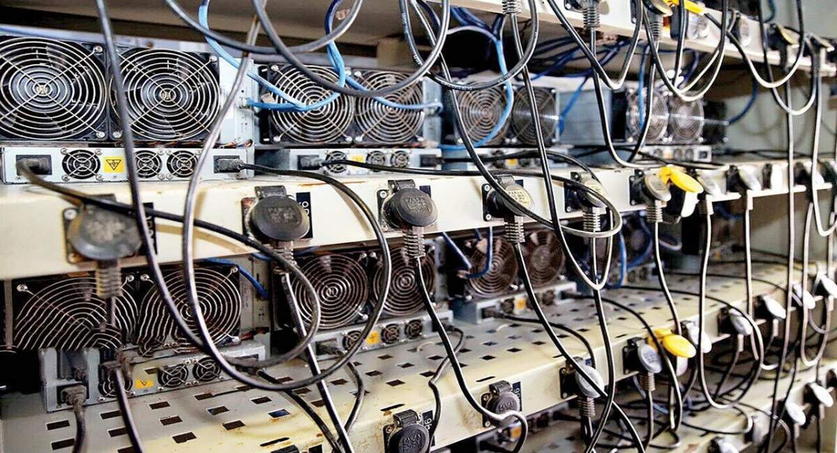 کشف ۲۰۰۰ دستگاه ماینر قاچاق به ارزش ۱۴۷ میلیارد