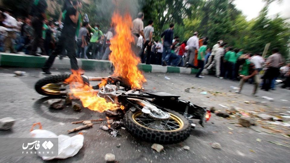 لیاخوفهایی که کام حماسه انتخابات 88 را تلخ کردند اکنون از دموکراسی میگویند! لیاخوفهایی که کام حماسه انتخابات 88 را تلخ کردند اکنون از دموکراسی میگویند!