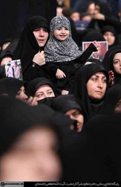 اولین شب مراسم عزاداری ایام شهادت حضرت فاطمةالزهرا سلام‌الله‌علیها در حسینیه امام خمینی(ره)