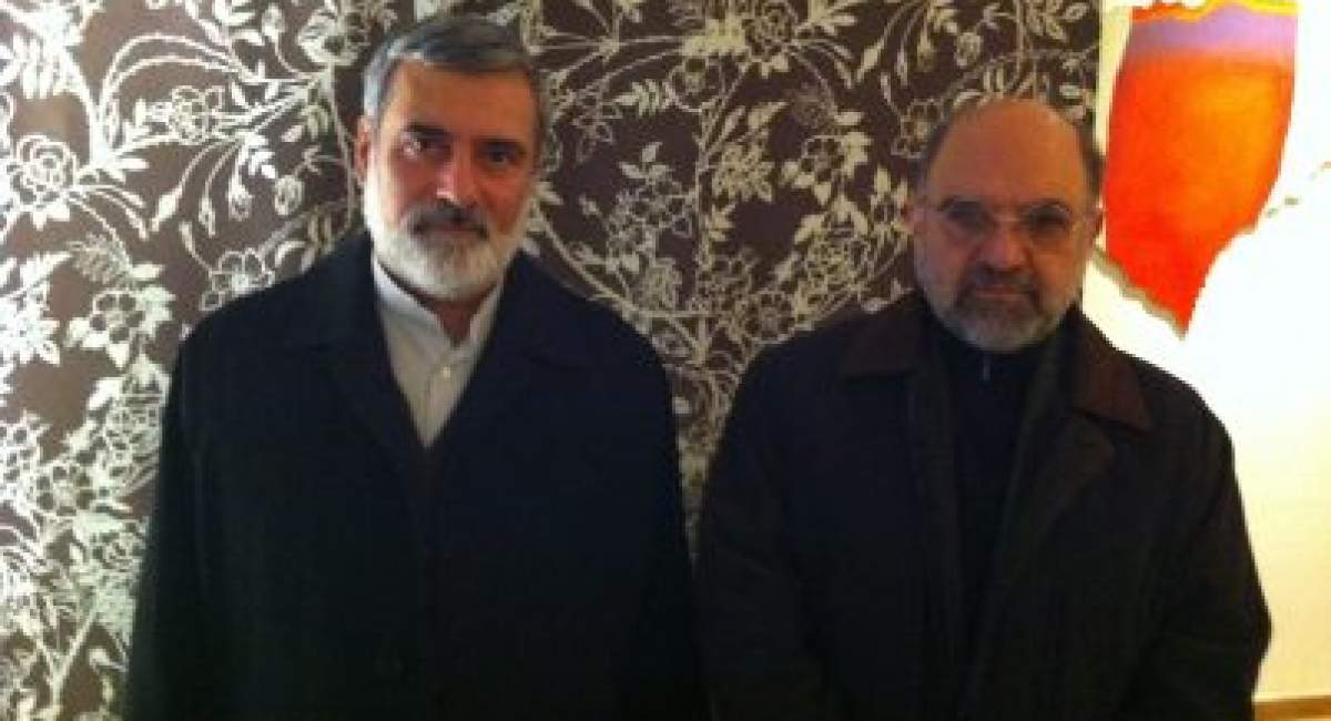 وقاحت دو عنصر معاند در تماس یواشکی با آقای پزشکیان در نیویورک