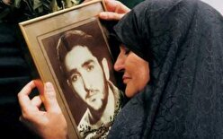 اول قلب مادر شهید، شهید می‌شود +فیلم