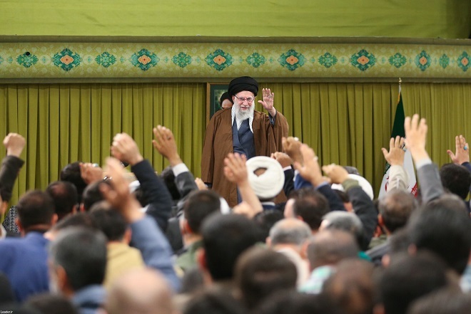 مراسم جشن میلاد حضرت زهرا سلاماللهعلیها در حسینیه امام خمینی(ره) با حضور رهبر انقلاب مراسم جشن میلاد حضرت زهرا سلاماللهعلیها در حسینیه امام خمینی(ره) با حضور رهبر انقلاب