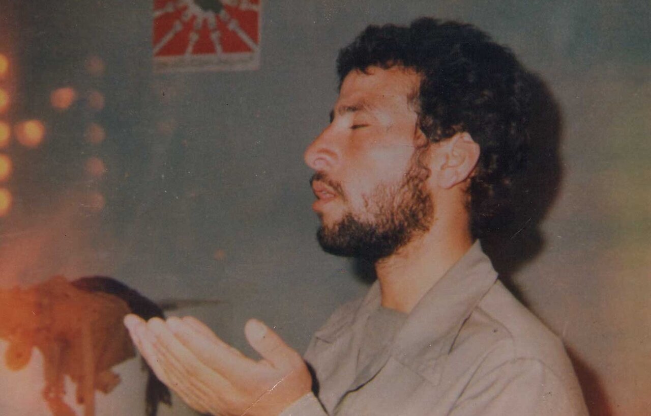 رفتار شهیدی که دل یک خانواده را به انقلاب نزدیک کرد رفتار شهیدی که دل یک خانواده را به انقلاب نزدیک کرد