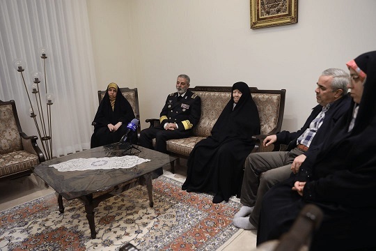 اعطای درجه سپهبدی شهید محمد باقری به خانواده ایشان+ عکس و فیلم اعطای درجه سپهبدی شهید محمد باقری به خانواده ایشان+ عکس و فیلم