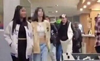 از بی‌حجابی و بی بندو باری "پول" جارو می‌کنند! + فیلم