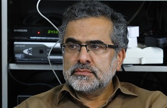 مرکز نشینانی که از نام و نان عنوان 