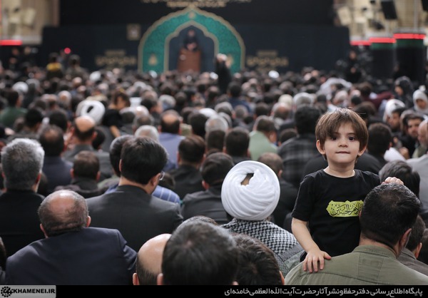 آخرین شب مراسم عزاداری ایام شهادت حضرت فاطمةالزهرا سلاماللهعلیها در حسینیه امام خمینی(ره) آخرین شب مراسم عزاداری ایام شهادت حضرت فاطمةالزهرا سلاماللهعلیها در حسینیه امام خمینی(ره)