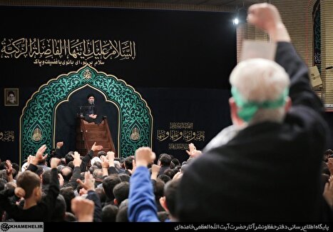 آخرین شب مراسم عزاداری ایام شهادت حضرت فاطمةالزهرا سلام‌الله‌علیها در حسینیه امام خمینی(ره)