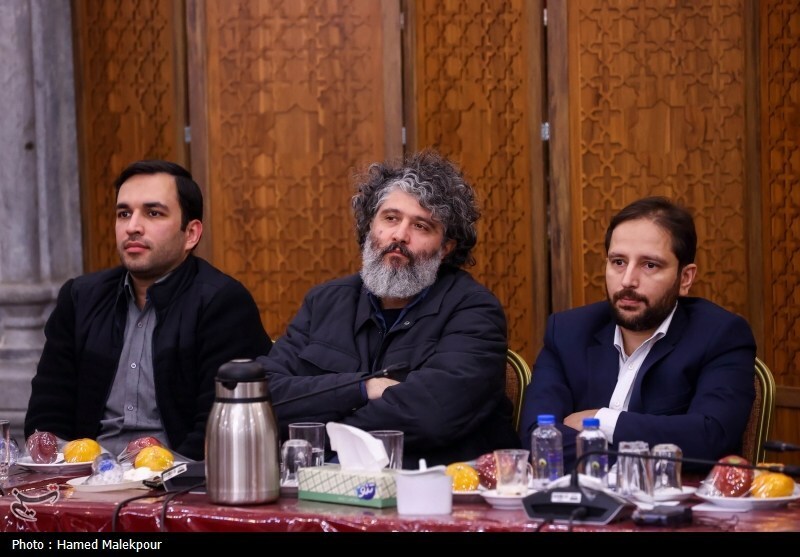 نشست صمیمانه رئیس مجلس با مدیران رسانههای کشور نشست صمیمانه رئیس مجلس با مدیران رسانههای کشور