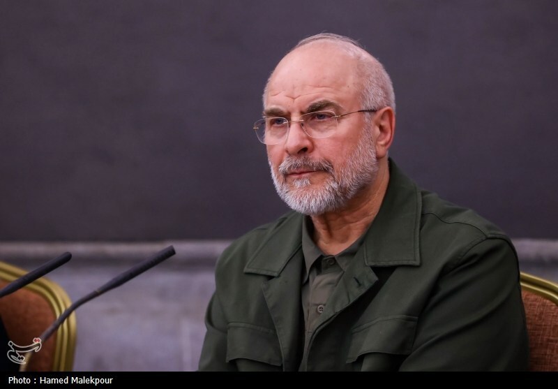 نشست صمیمانه رئیس مجلس با مدیران رسانههای کشور نشست صمیمانه رئیس مجلس با مدیران رسانههای کشور