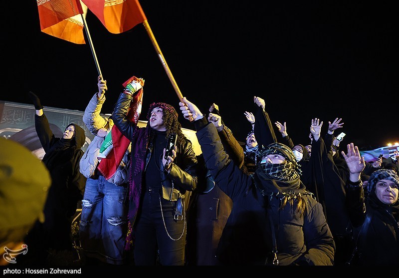 دومین شب تجمع سوگواران رهبر شهید انقلاب در تهران دومین شب تجمع سوگواران رهبر شهید انقلاب در تهران