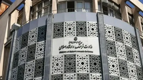 بازگشت وطن فروشان به سینما و سکوت مسئولین!