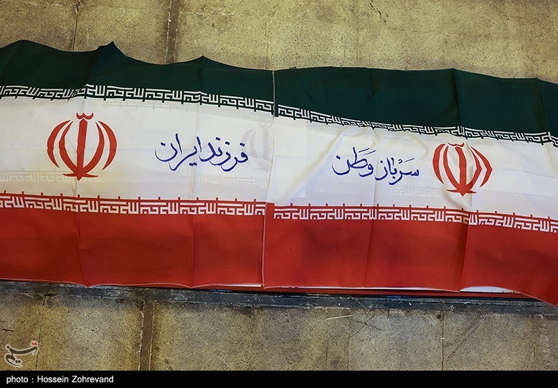 ورود پیکرهای 84 شهید ناو دنا به بهشت زهرا ورود پیکرهای 84 شهید ناو دنا به بهشت زهرا