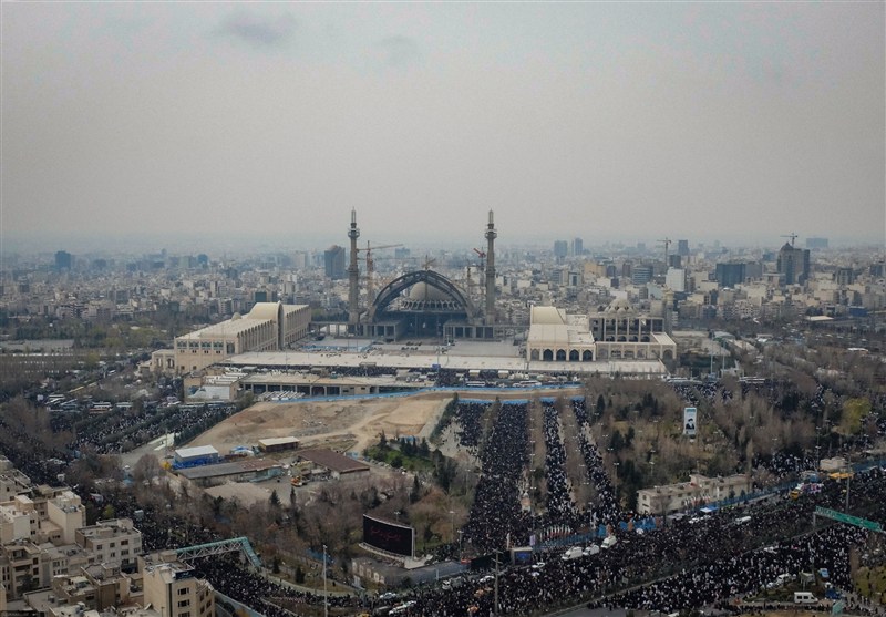 اعلام زمان بازگشایی درهای مصلی برای وداع با رهبر شهید