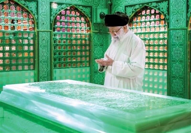 محل تدفین رهبر شهید انقلاب نهایی شد؛ نماز پسر بر پیکر مطهر پدر محل تدفین رهبر شهید انقلاب نهایی شد؛ نماز پسر بر پیکر مطهر پدر
