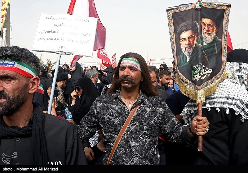 مراسم تشییع پیکر مطهر رهبر شهید انقلاب در قم مراسم تشییع پیکر مطهر رهبر شهید انقلاب در قم